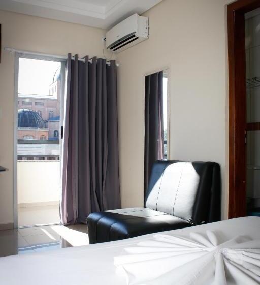 Номер Executive, Santo Graal