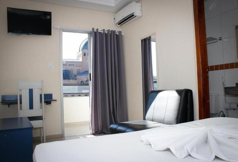 Номер Executive, Santo Graal