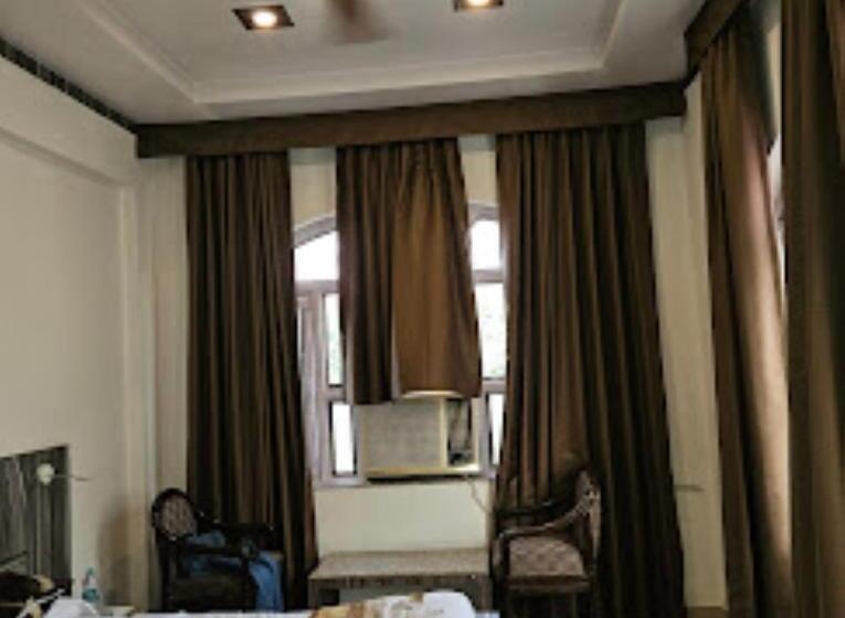 Habitació Deluxe Llit King, Sheetal Regency , Mathura