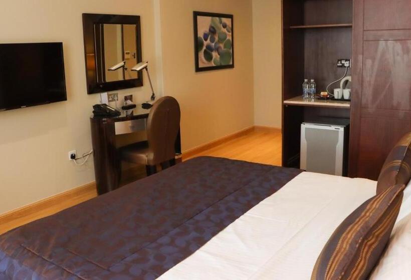 اتاق لوکس با تخت بزرگ, Strato Hotel By Warwick