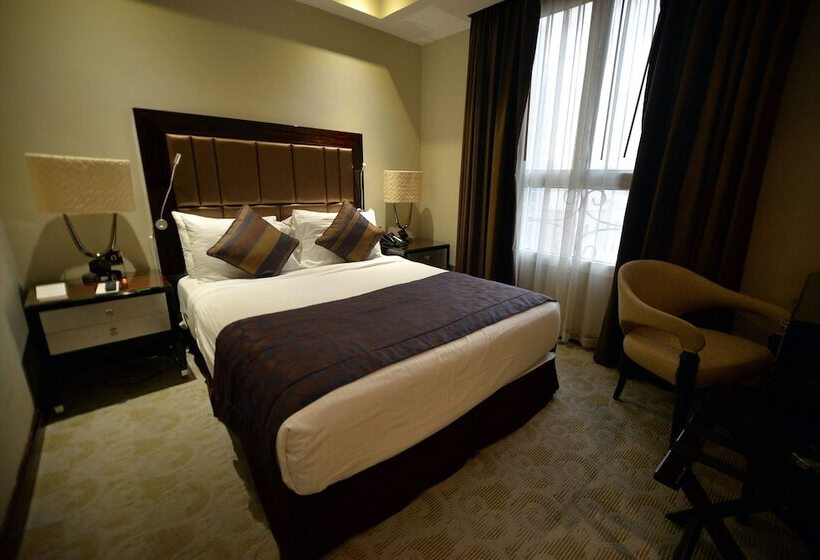 اتاق استاندارد, Strato Hotel By Warwick