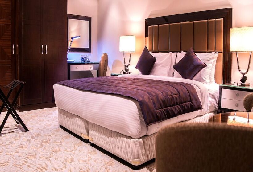 اتاق استاندارد, Strato Hotel By Warwick