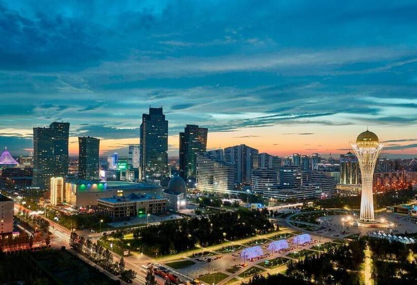 Suite Junior Letto King, The Ritzcarlton, Astana