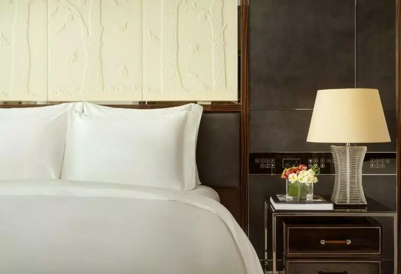 اتاق لوکس با تخت بزرگ, The Ritzcarlton, Astana