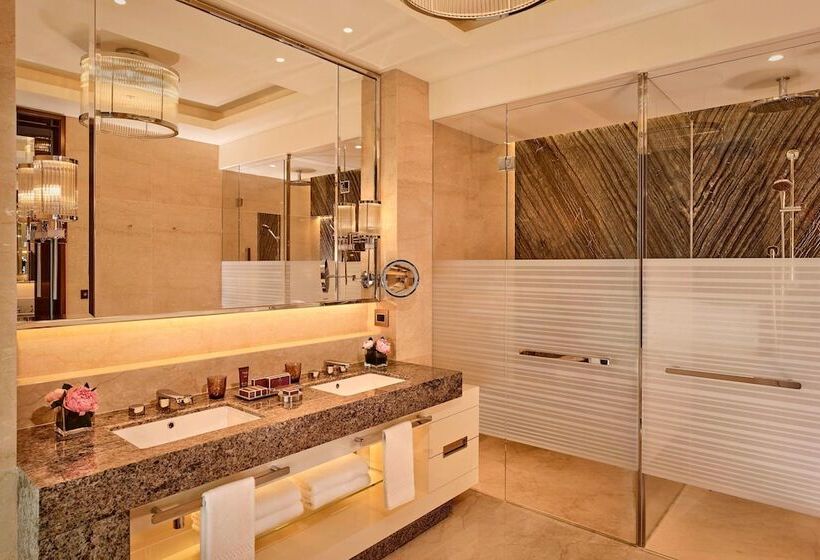 Suite Executive, The Ritzcarlton, Astana