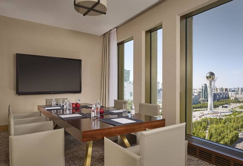 Suite Club, The Ritzcarlton, Astana