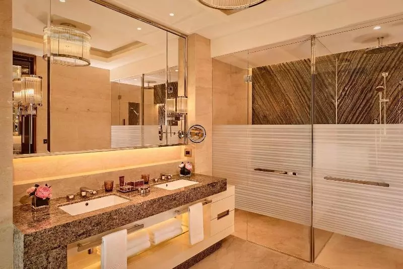 سوئیت کلاب, The Ritzcarlton, Astana