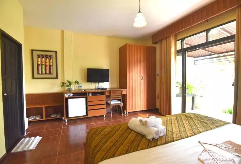 デラックスルーム, Villa Khao Phaengma