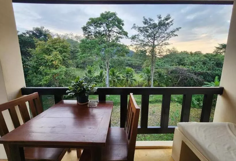 マウンテンビュースイート, Villa Khao Phaengma