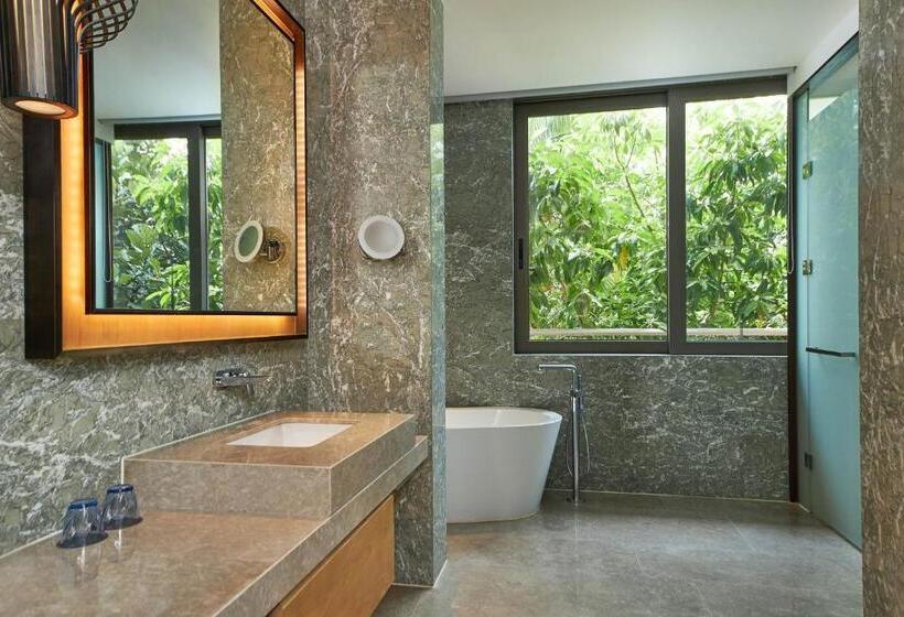 Вилла Deluxe 3 Спальни, The Westin Shimei Bay Resort