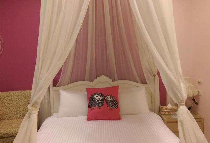 اتاق اکونومی, 4 Seasons Garden B&b