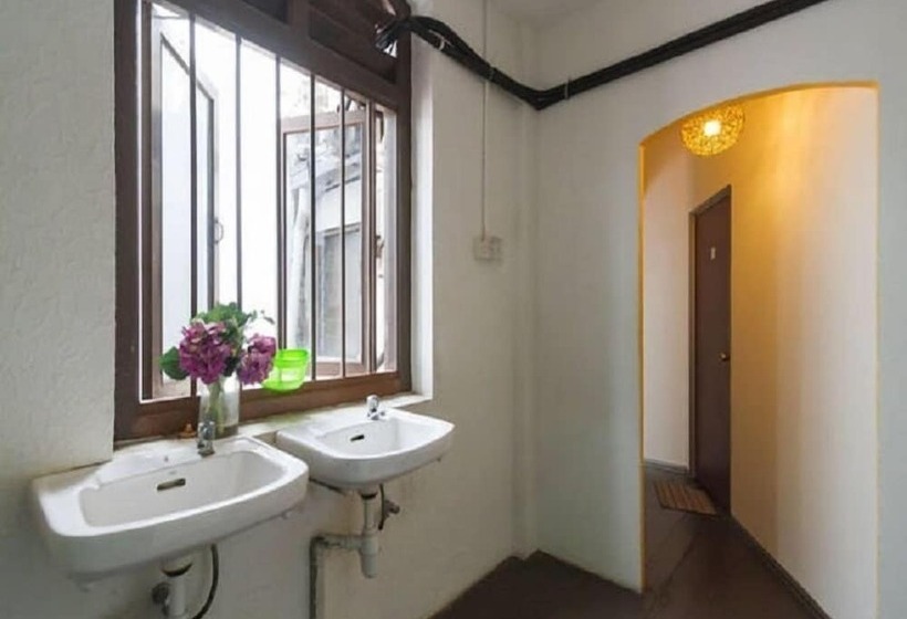 חדר משפחתי חדר אמבטיה משותף, Cocoa Mews Cafe & Homestay   Hostel