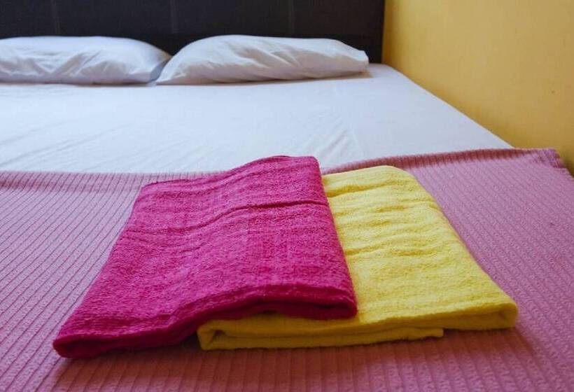 חדר משפחתי חדר אמבטיה משותף, Cocoa Mews Cafe & Homestay   Hostel