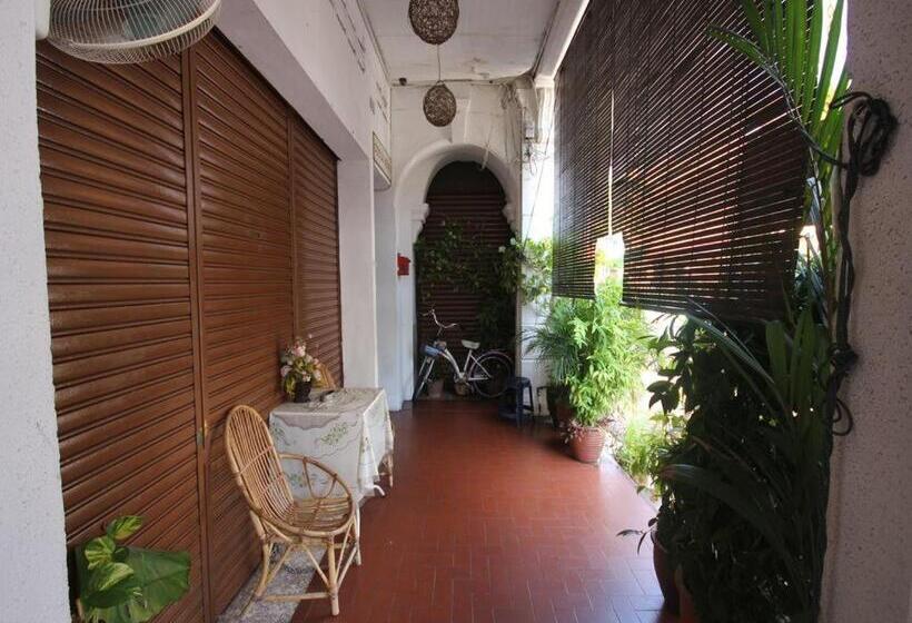 חדר סטנדרט חדר אמבטיה משותף, Cocoa Mews Cafe & Homestay   Hostel