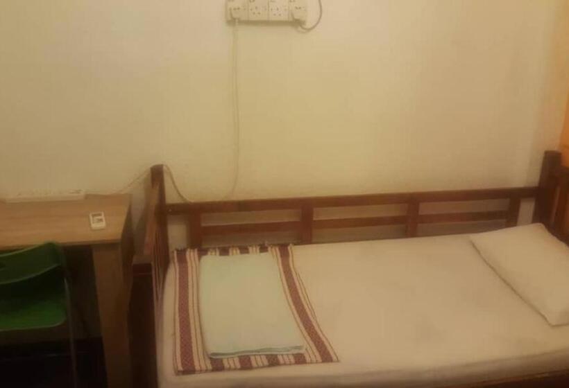 חדר סטנדרד יחיד חדר אמבטיה משותף, Cocoa Mews Cafe & Homestay   Hostel