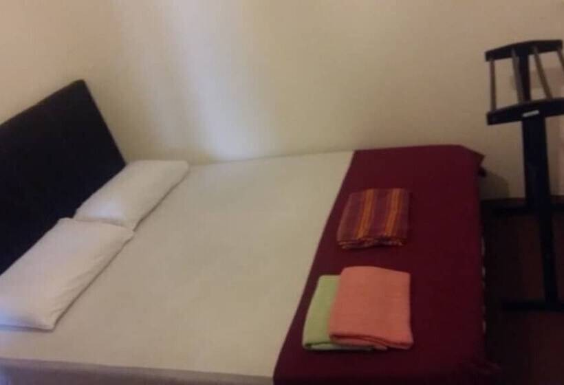 חדר סטנדרט חדר אמבטיה משותף, Cocoa Mews Cafe & Homestay   Hostel