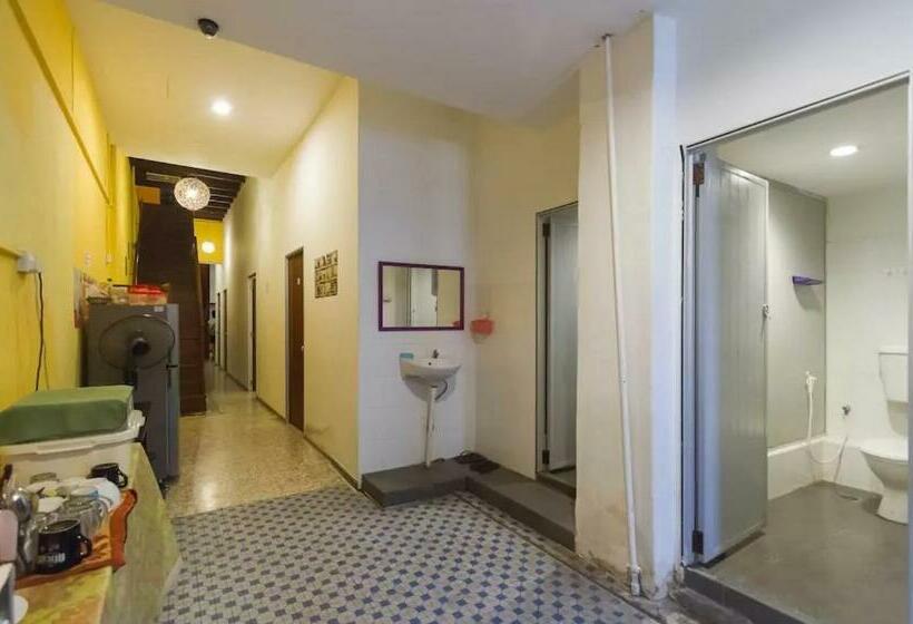 חדר סטנדרט חדר אמבטיה משותף, Cocoa Mews Cafe & Homestay   Hostel