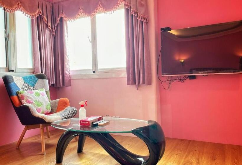 اتاق استاندارد با بالکن, Wonderful Kenting Hostel