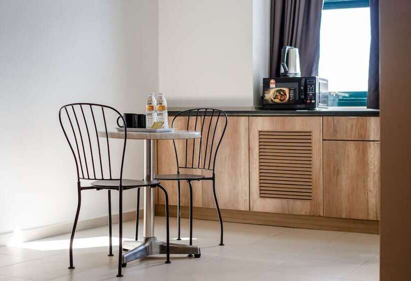 标准工作室, Golden View Serviced Apartment