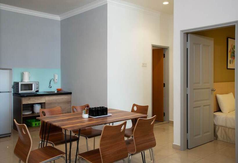 带3个卧室的高级公寓, Golden View Serviced Apartment