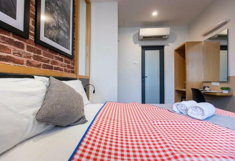 수피리어 룸, B Street