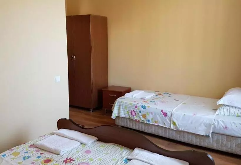 اتاق استاندارد چهار تخته با چشم‌انداز دریا, Del Mar