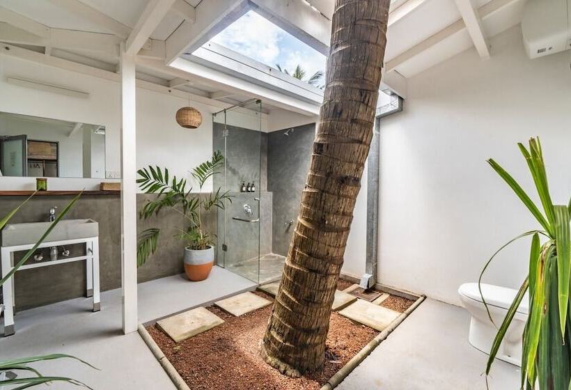 Кровать в Общей Комнате, Global Surf Lodge Kabalana