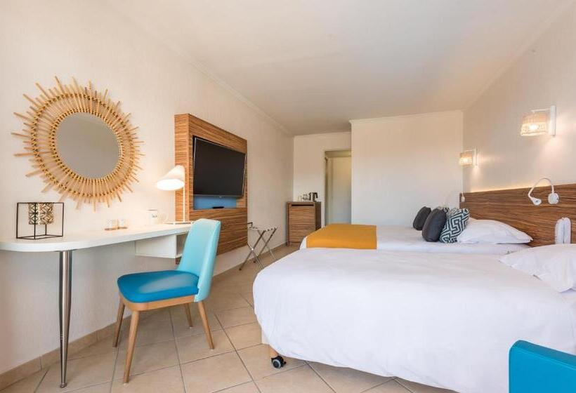 Triple Room Sea View, De L Esterel Pierre & Vacances