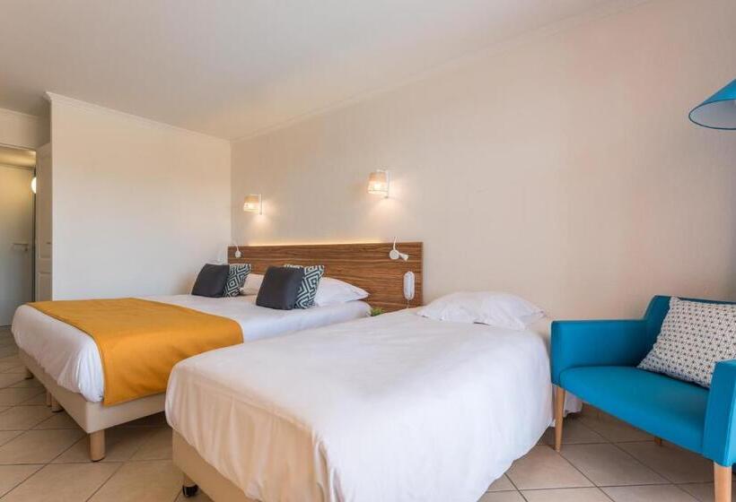 Triple Room Sea View, De L Esterel Pierre & Vacances