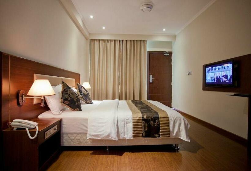 اتاق لوکس با بالکن, Kaani Beach