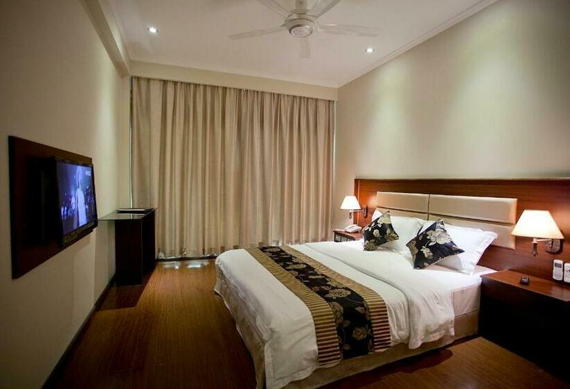 اتاق لوکس با بالکن و چشمانداز دریا, Kaani Beach