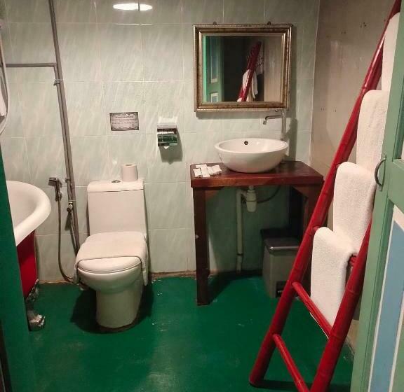 Familjerum, Lang Hoose