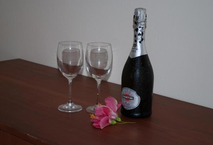 Quarto superior, Quo Vadis Dive Resort