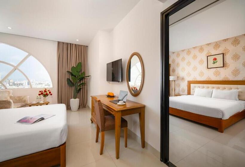 سوییت خانوادگی, Royal Family