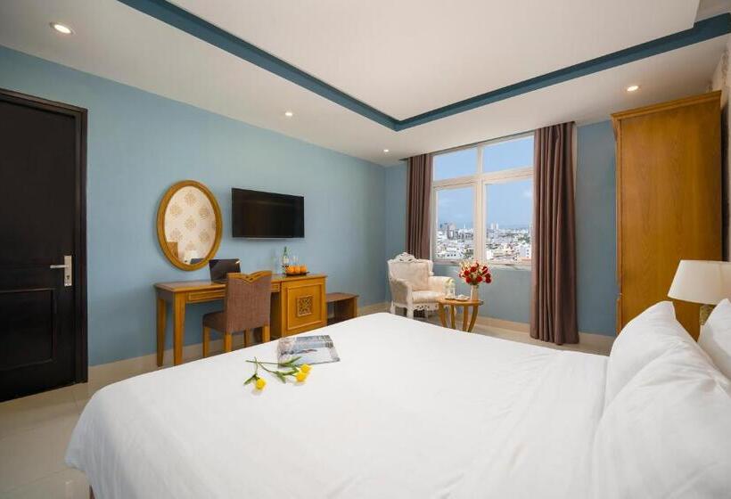 سوییت خانوادگی, Royal Family