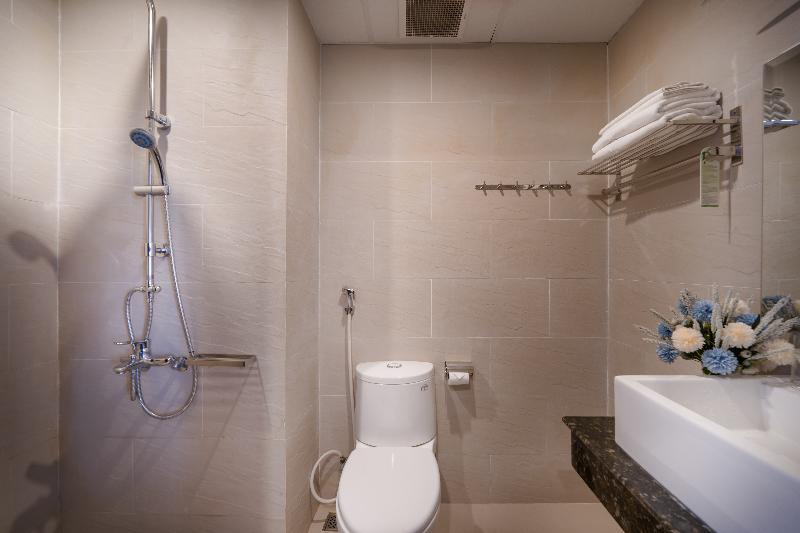 اتاق لوکس, Royal Family