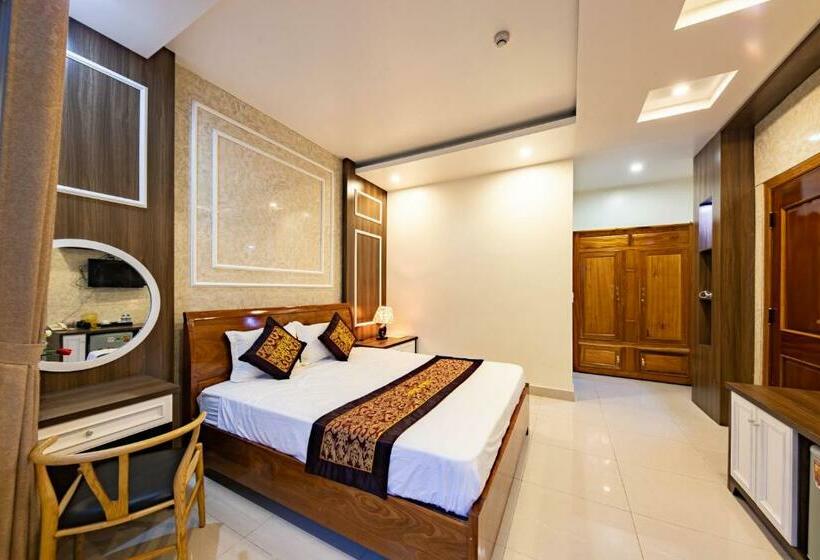 اتاق لوکس, Thuong Hai