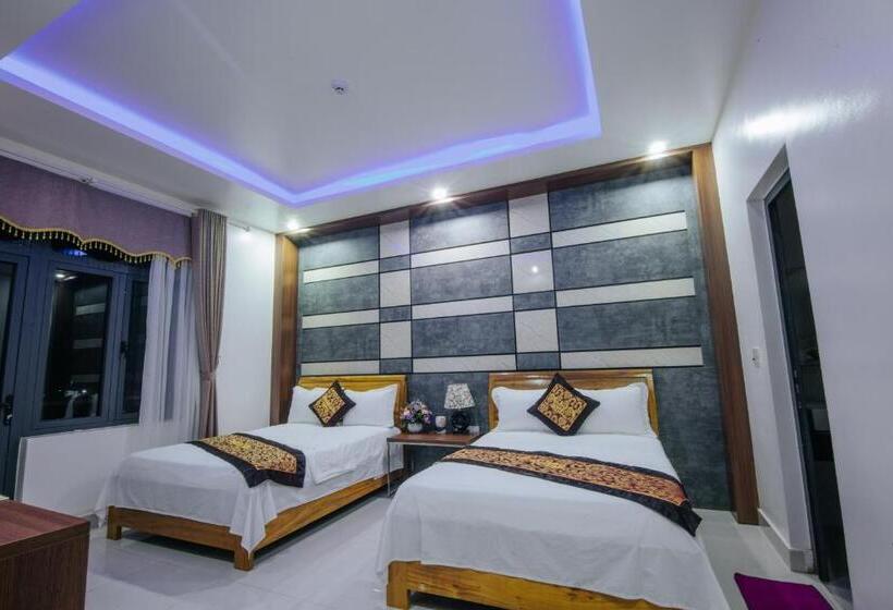 اتاق سوپریور, Thuong Hai