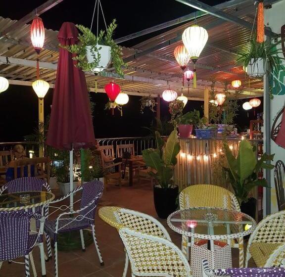 اتاق سوپریور سه تخته, Thuong Hai