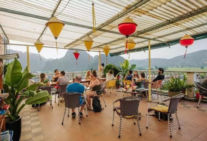 Deluxe Room Mountain View, Thuong Hai