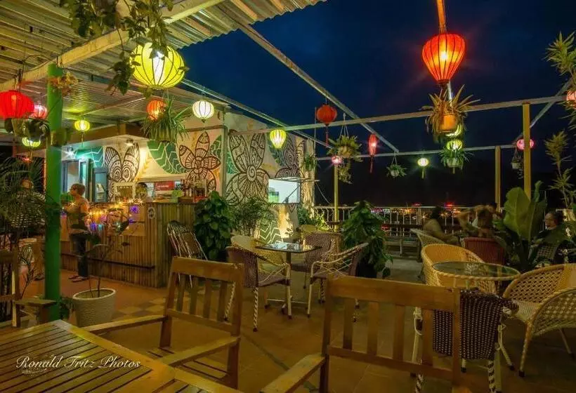 Deluxe Room Mountain View, Thuong Hai