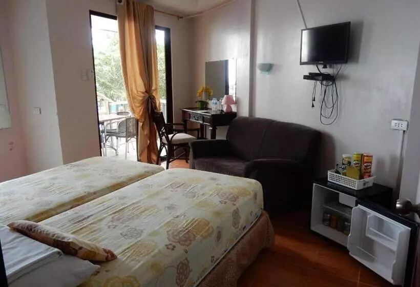 Standard-huone King-vuode, Oslob Seafari Resort