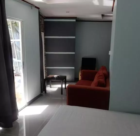 Perhesviitti, Oslob Seafari Resort