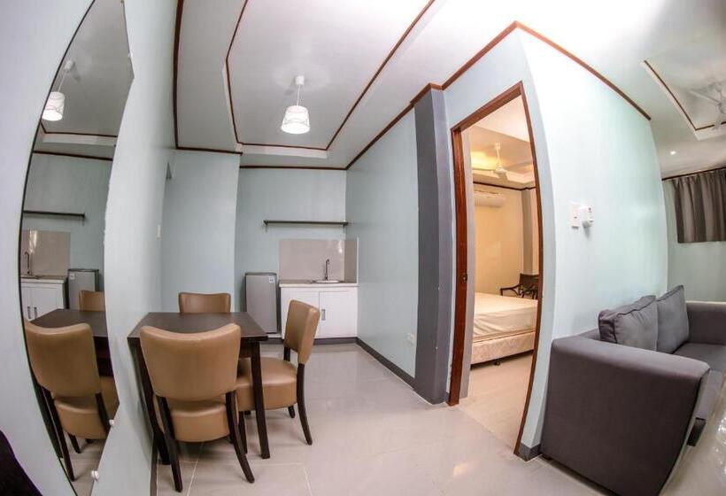 سوییت خانوادگی, Oslob Seafari Resort