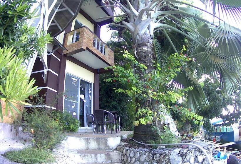 استودیوی لوکس, Oslob Seafari Resort