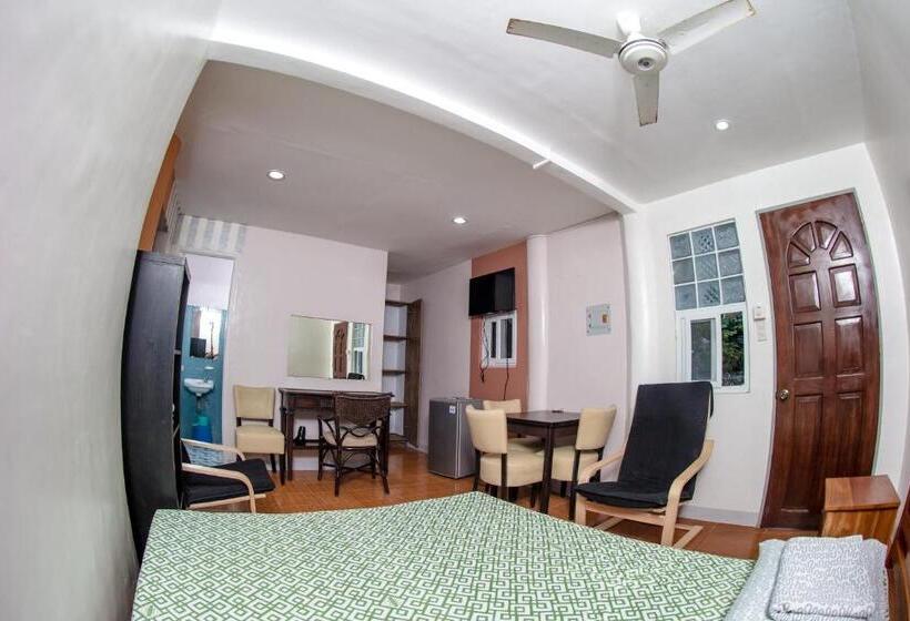 اتاق استاندارد چهار تخته, Oslob Seafari Resort