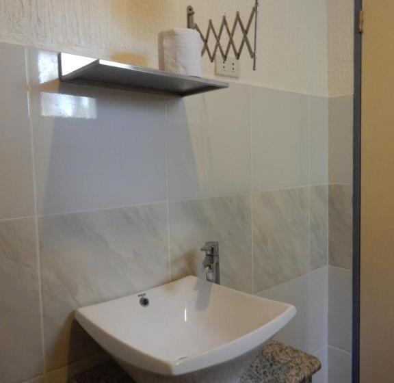 اتاق استاندارد با بالکن, Oslob Seafari Resort