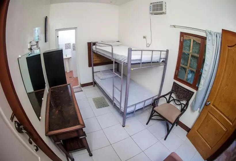 Perhehuone, Oslob Seafari Resort