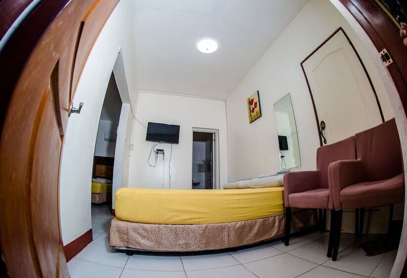 اتاق خانوادگی, Oslob Seafari Resort