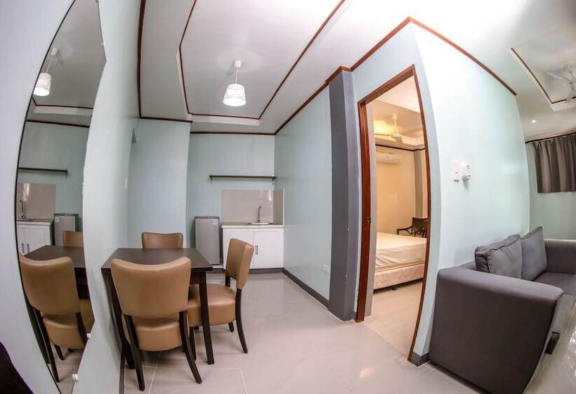 استودیوی لوکس, Oslob Seafari Resort